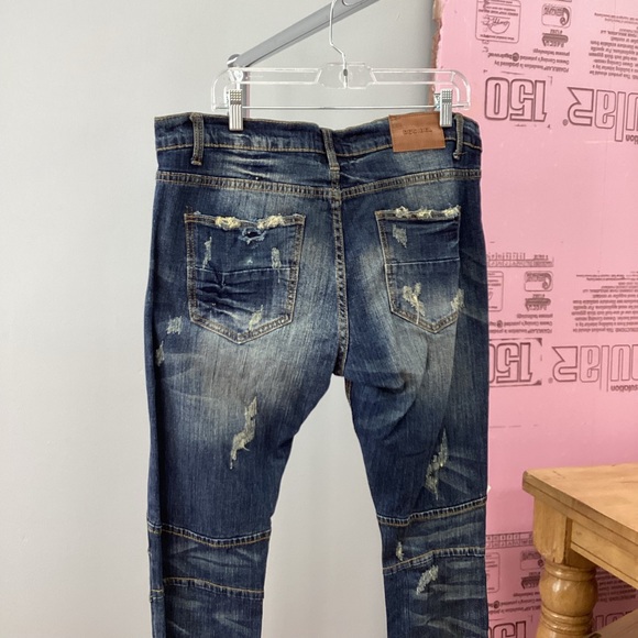 Men’s Decibel Distressed Jeans - Picture 6 of 12